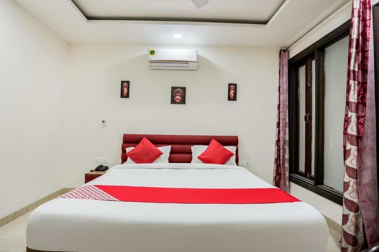 Oyo 65118 Hotel Vatika คูร์เคาน์ ภายนอก รูปภาพ