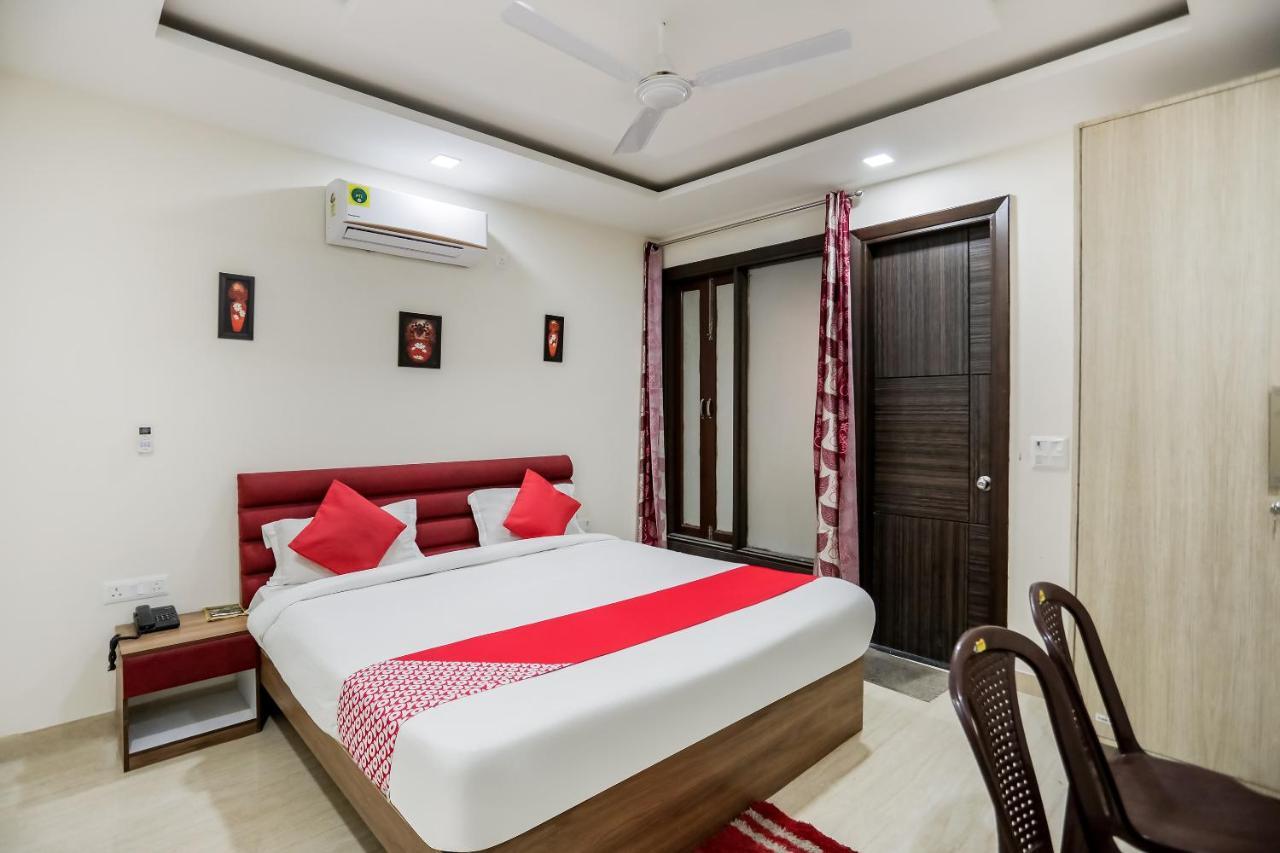 Oyo 65118 Hotel Vatika คูร์เคาน์ ภายนอก รูปภาพ