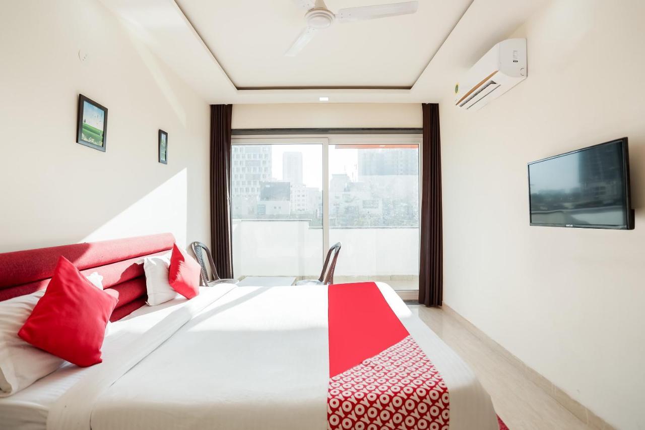 Oyo 65118 Hotel Vatika คูร์เคาน์ ภายนอก รูปภาพ