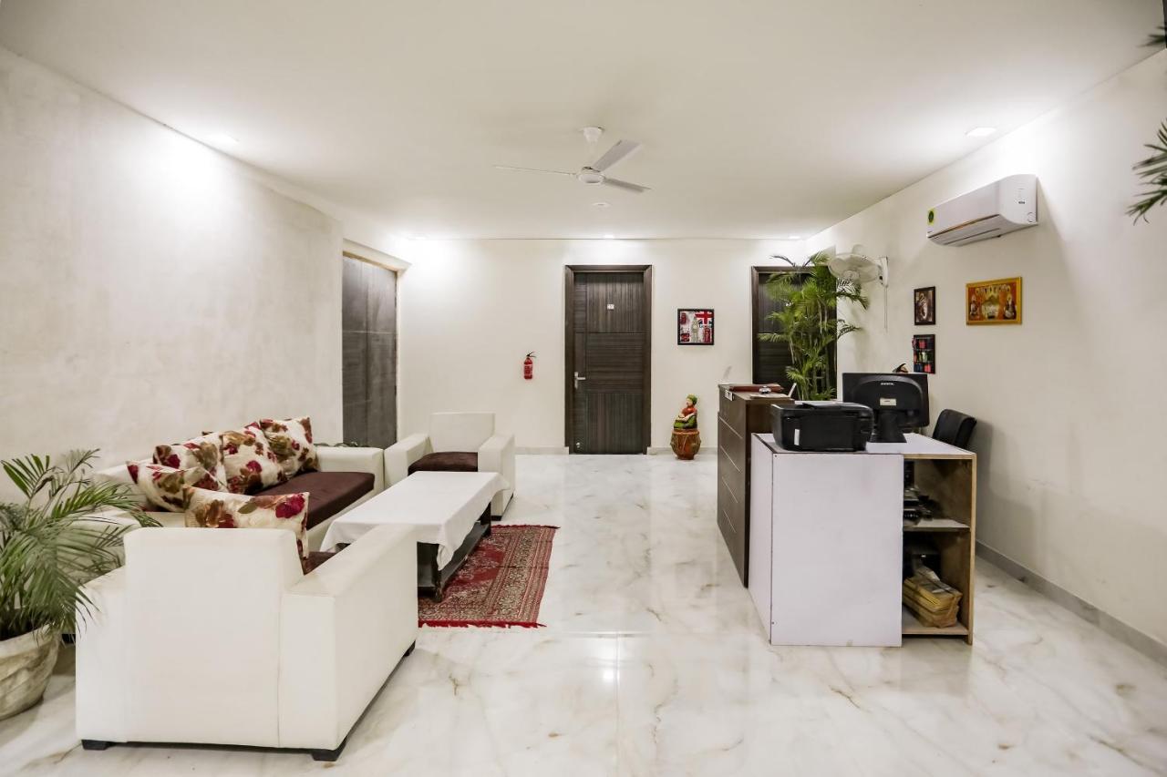 Oyo 65118 Hotel Vatika คูร์เคาน์ ภายนอก รูปภาพ