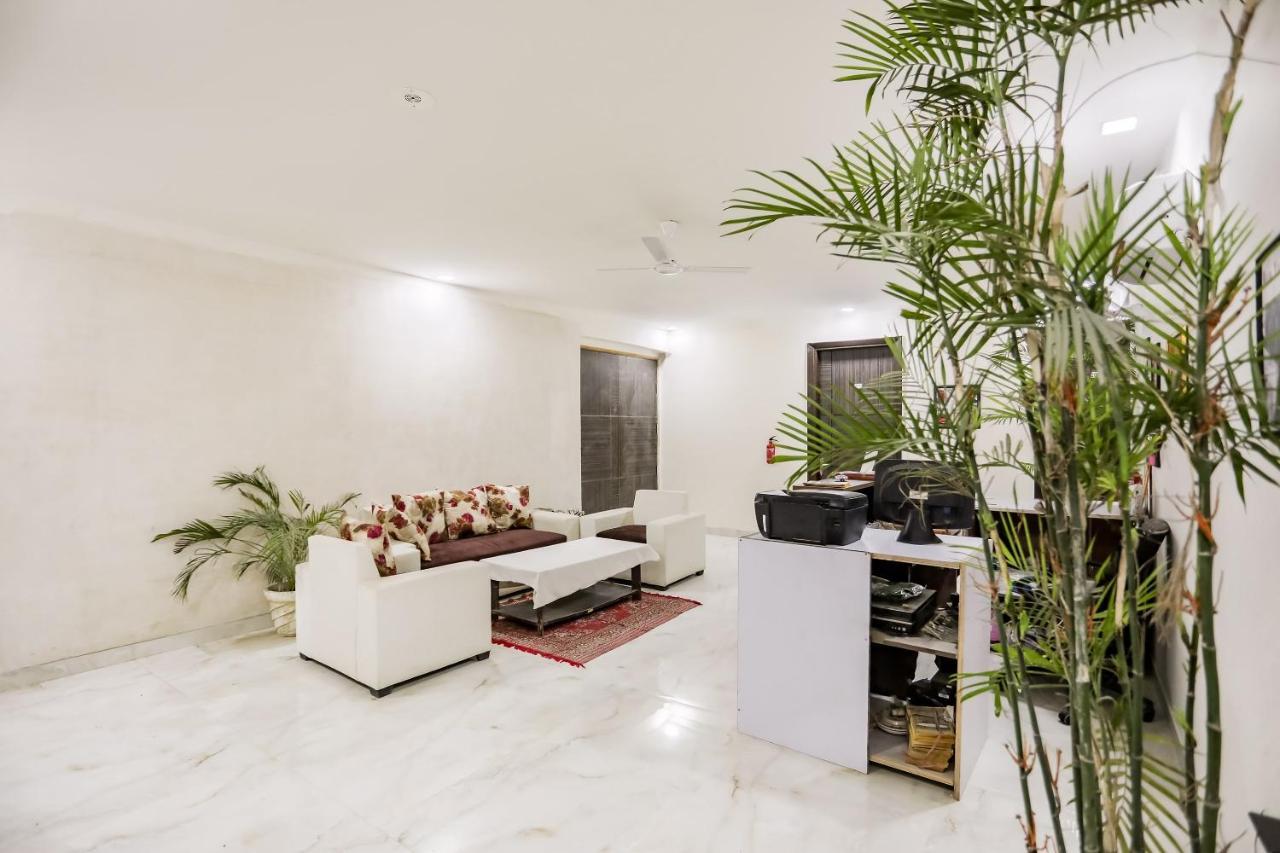 Oyo 65118 Hotel Vatika คูร์เคาน์ ภายนอก รูปภาพ